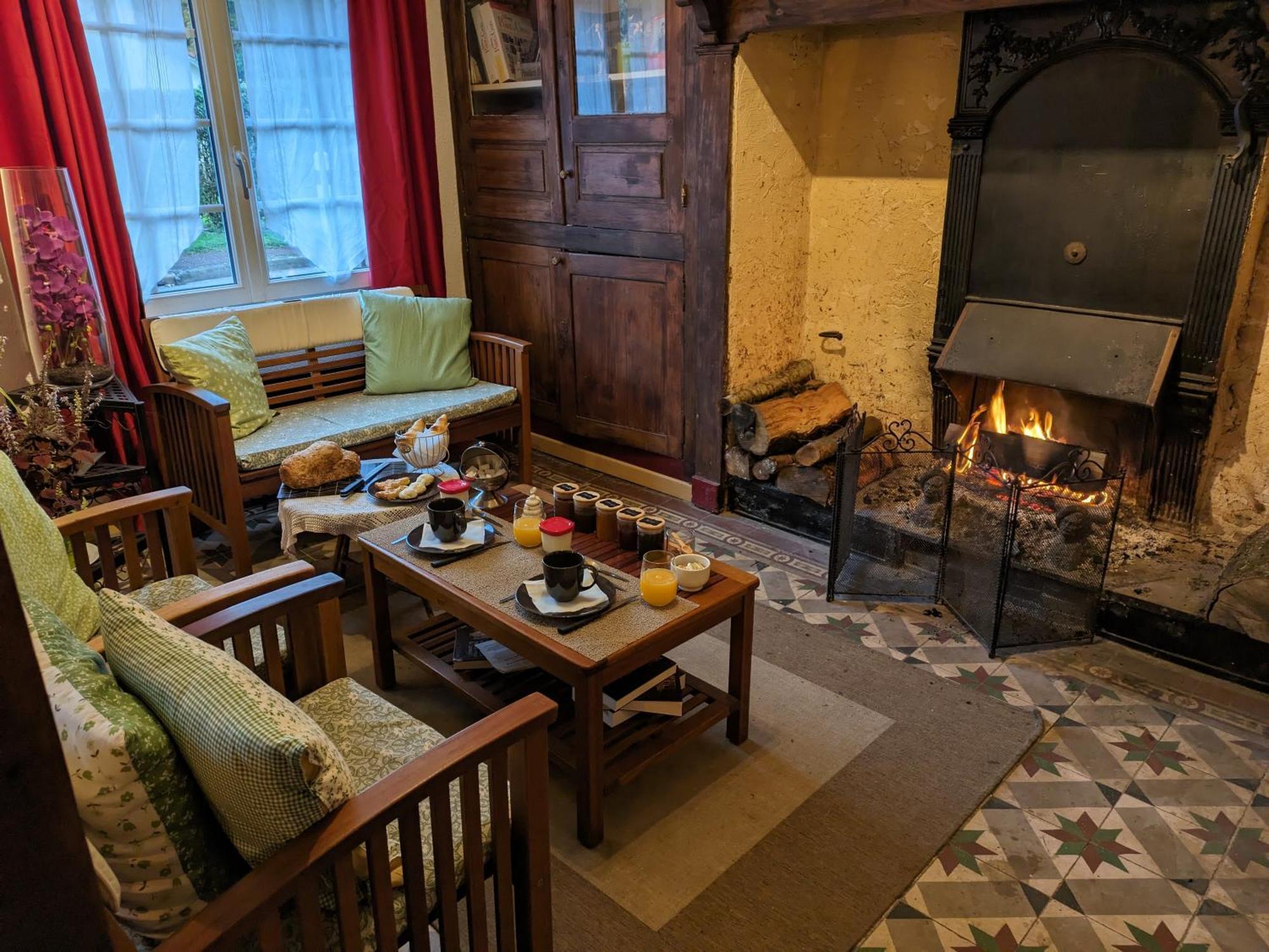 Готель L'Ancien Cafe Brocourt Екстер'єр фото
